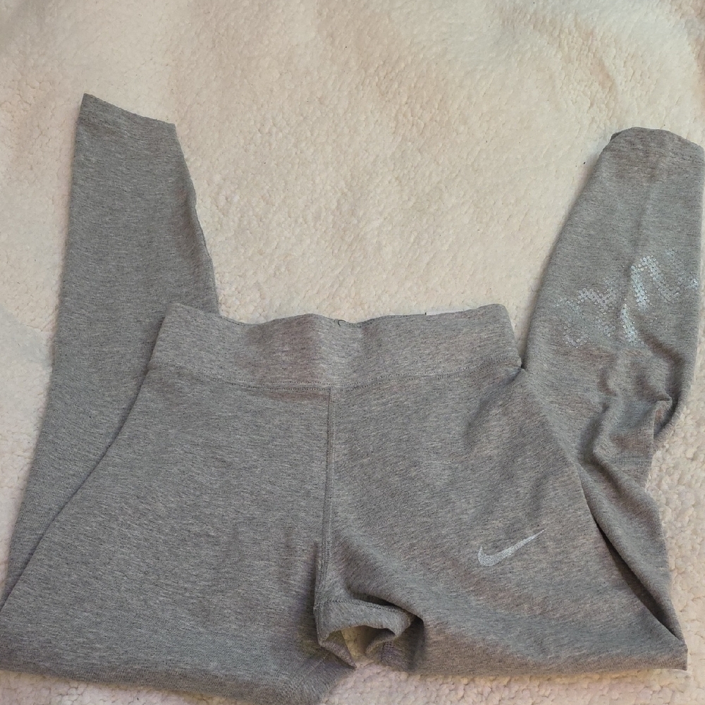 Nike Women's Heather Gray Leggings